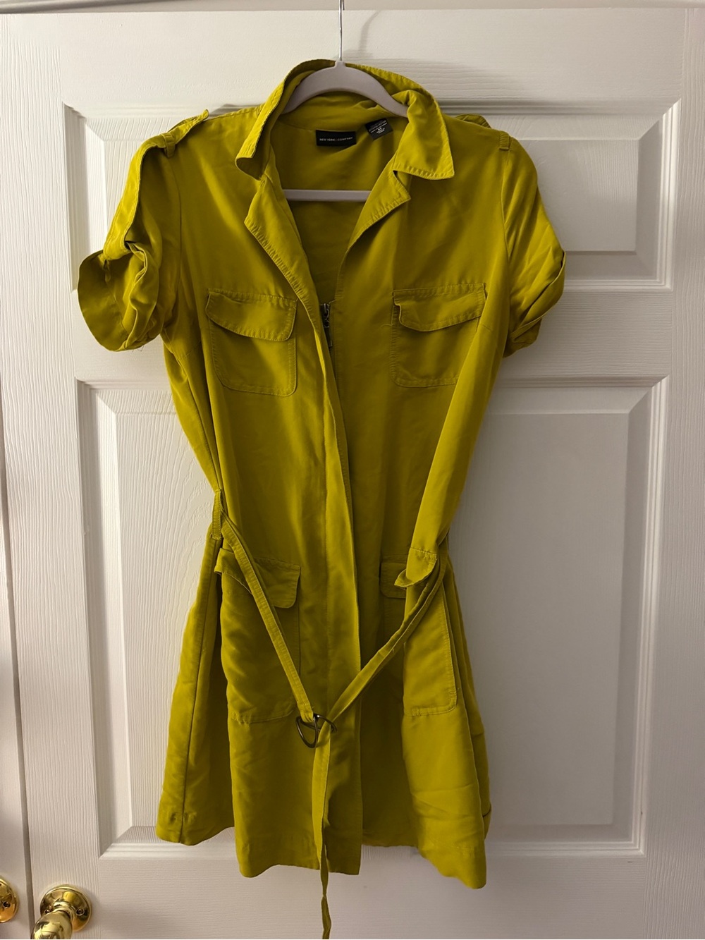 Women’s Short Sleeve Utility Jacket Dress in Chartreuse - New York and Company